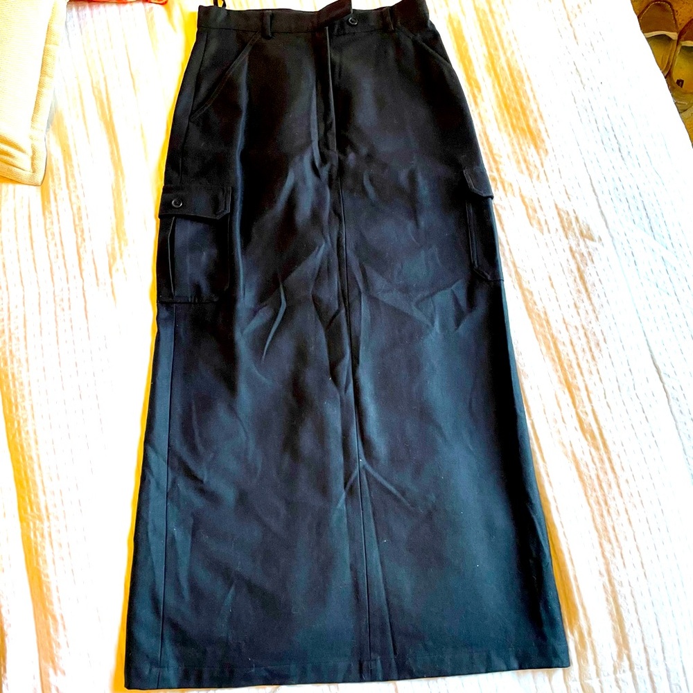 Faconnable full length cargo skirt